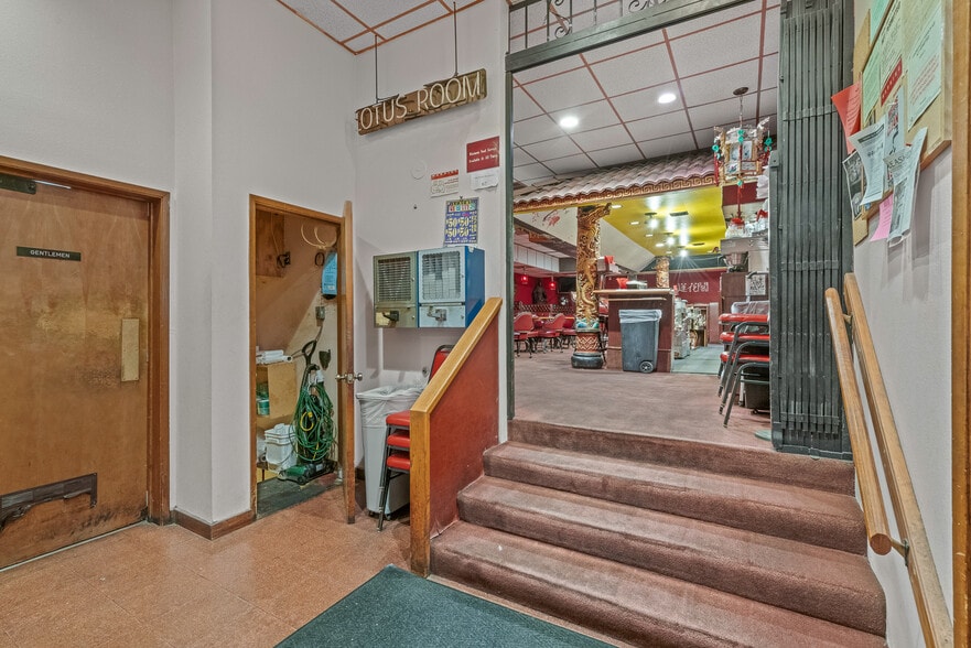More Photos Of 9 S 1st St, Yakima Restaurant For Sale