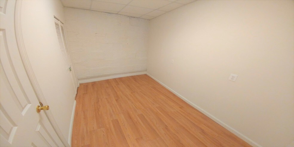 More Photos Of 304 Newark Ave, Jersey City Storefront Retail Office For Lease