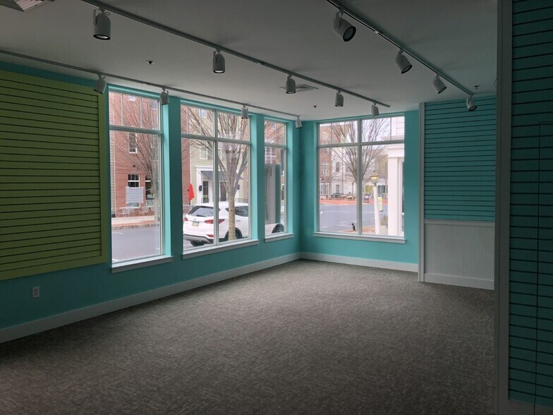 More Photos Of 100-148 Walden Way, Mechanicsburg Storefront Retail Office For Lease