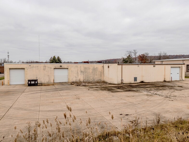 More Photos Of 9721 York Alpha Dr, North Royalton Manufacturing For Sale