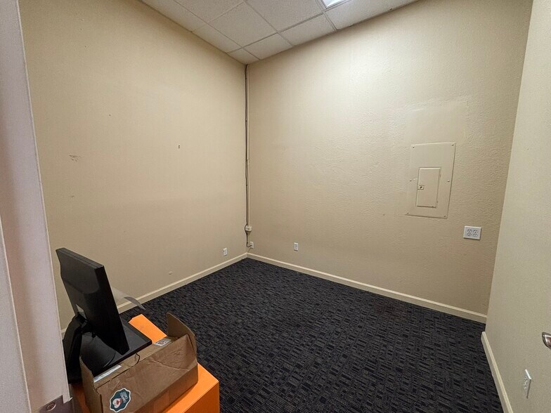 More Photos Of 415-423 E Hamilton Ave, Campbell Freestanding For Lease