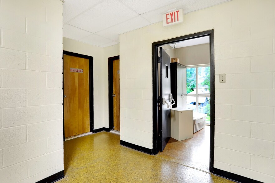 More Photos Of 1792 N Parkway, Memphis Religious Facility For Sale