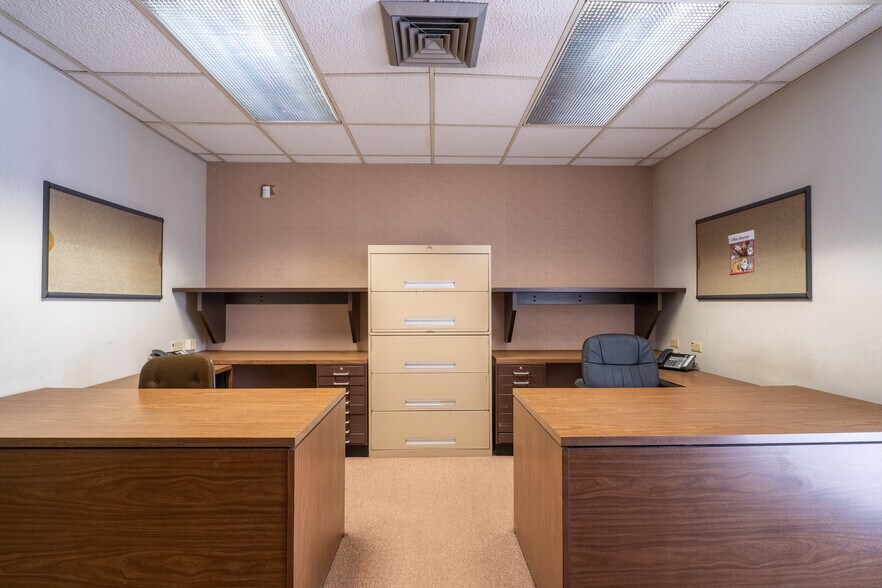 More Photos Of 202 8th St, Vineland Office For Sale