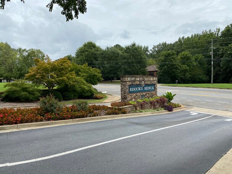 More Photos Of 1500 Oglethorpe Ave, Athens Medical For Lease