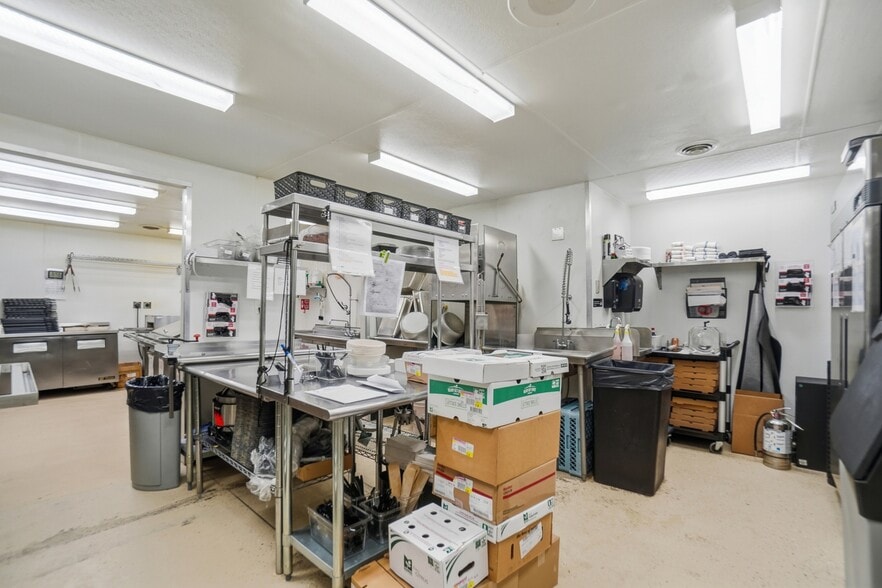 More Photos Of 2330 Bright Rd, Findlay Sports And Entertainment For Sale