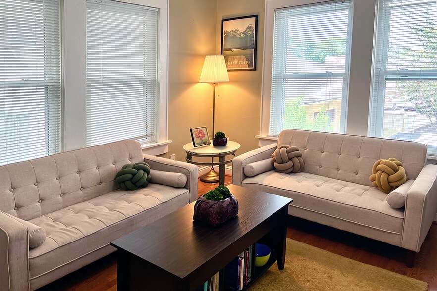 More Photos Of 2407 Waugh Dr, Houston Office Residential For Sale