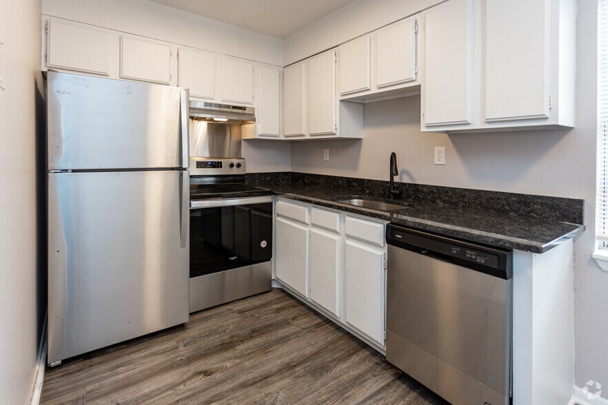 More Photos Of 300 W Midvale Ave, Chattanooga Apartments For Sale