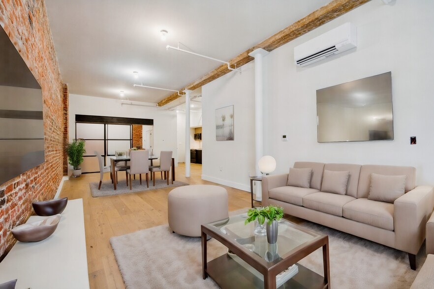 More Photos Of 32-34 S Strawberry St, Philadelphia Loft Creative Space For Sale