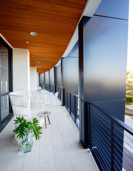 More Photos Of 111 10th St S, Naples Office For Lease
