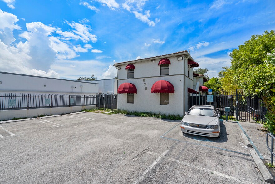 More Photos Of 875 NE 79th St, Miami Loft Creative Space For Lease
