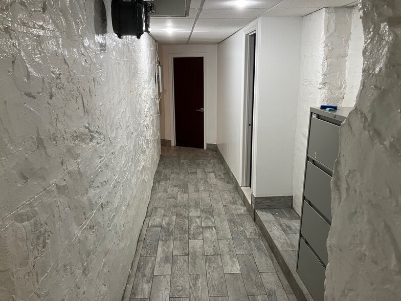 More Photos Of 2430 Tratman Ave, Bronx Apartments For Lease