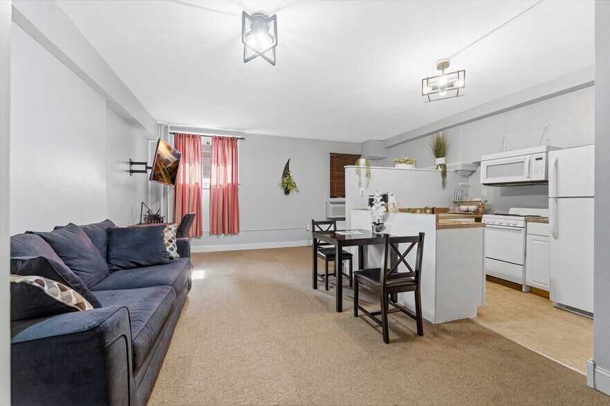 More Photos Of 160 Fayette St, Morgantown Apartments For Sale