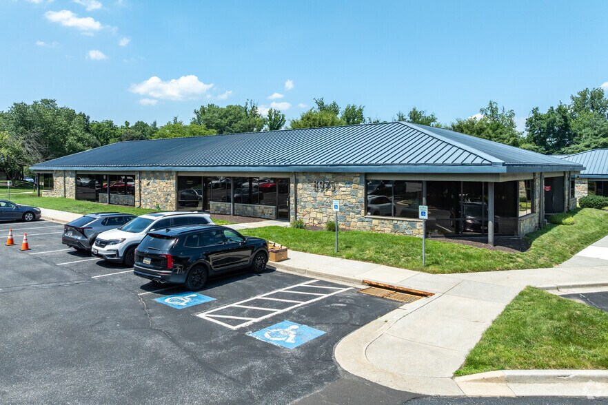 Primary Photo Of 8975 Guilford Rd, Columbia Office For Lease