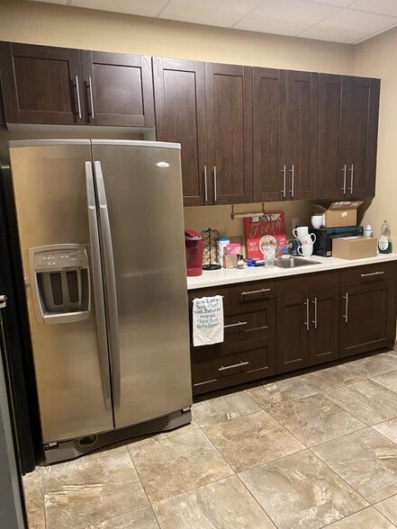 More Photos Of 2060 W Whispering Wind Dr, Phoenix Medical For Sale