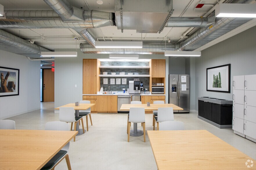 More Photos Of 175 Pearl St, Brooklyn Office For Lease