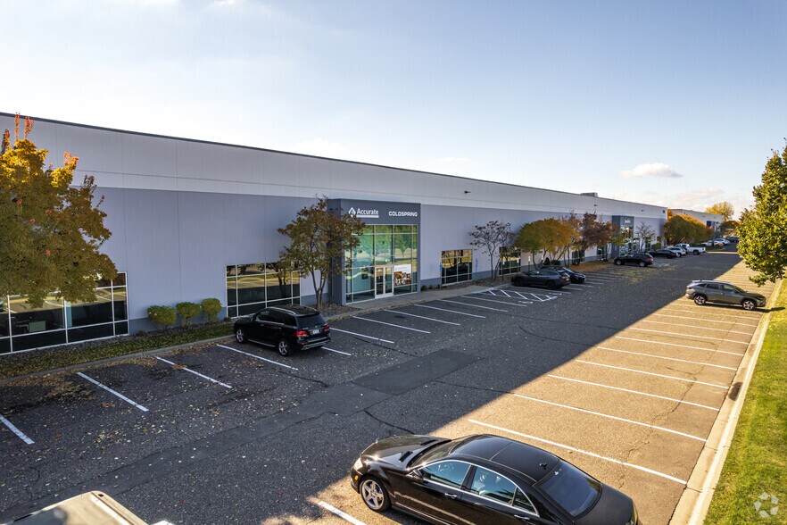 More Photos Of 9775 85th Ave N, Maple Grove Warehouse For Lease
