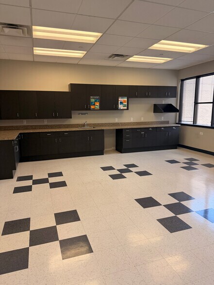 More Photos Of 2200-2214 Liberty Ave, Pittsburgh Flex For Lease