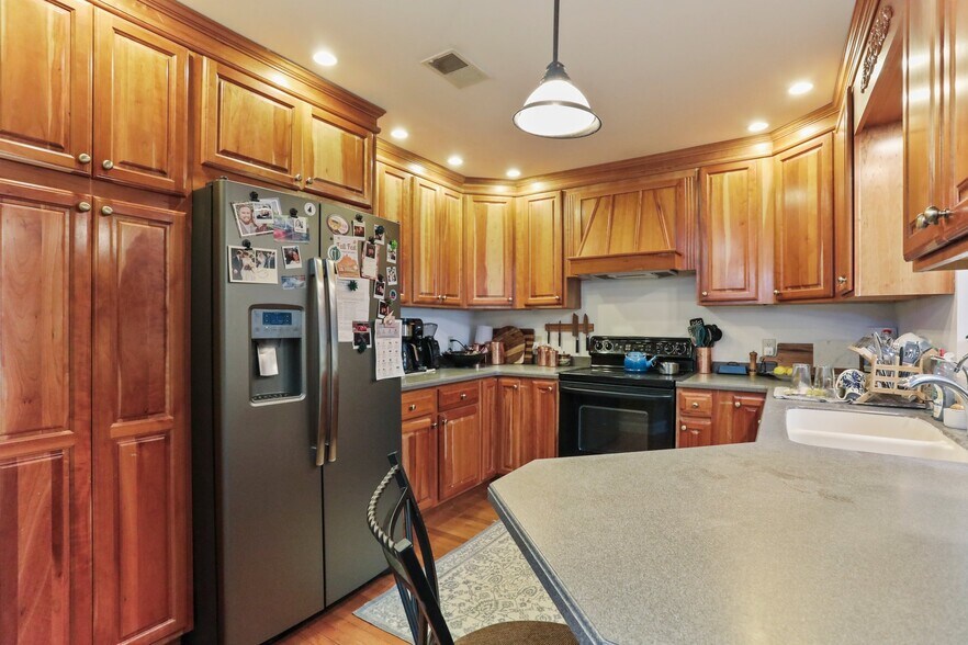 More Photos Of 14111-14113 Pennsylvania Ave, Hagerstown Freestanding For Sale
