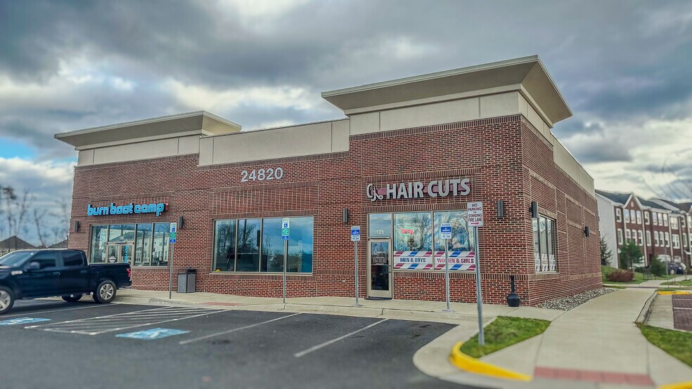 More Photos Of 24831 Community Corner Plz, Chantilly Unknown For Lease