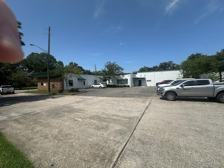 More Photos Of 2861 College St, Jacksonville Office For Lease