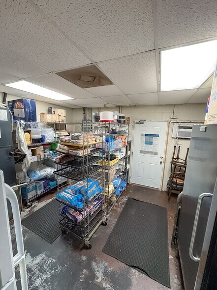 More Photos Of 226 E Main St, Bennettsville Storefront For Sale