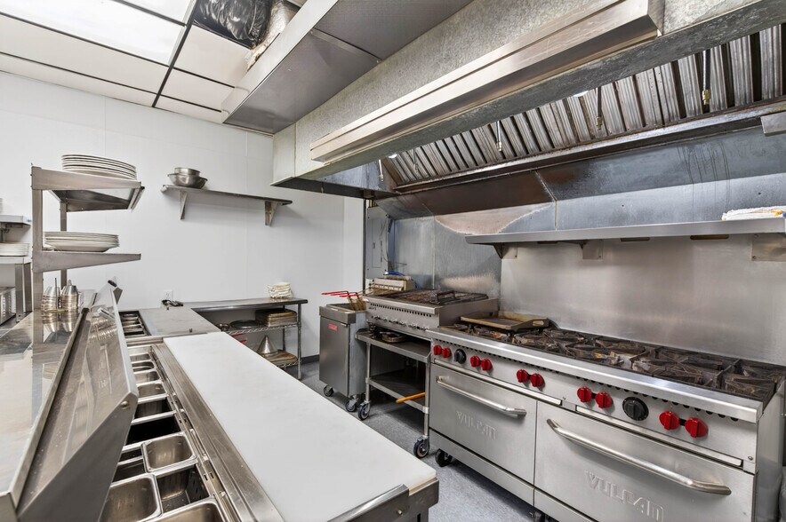 More Photos Of 122 Cayuga St, Fulton Restaurant For Sale