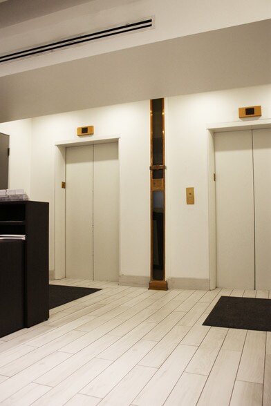 More Photos Of 350 Bay St, Toronto Office For Lease