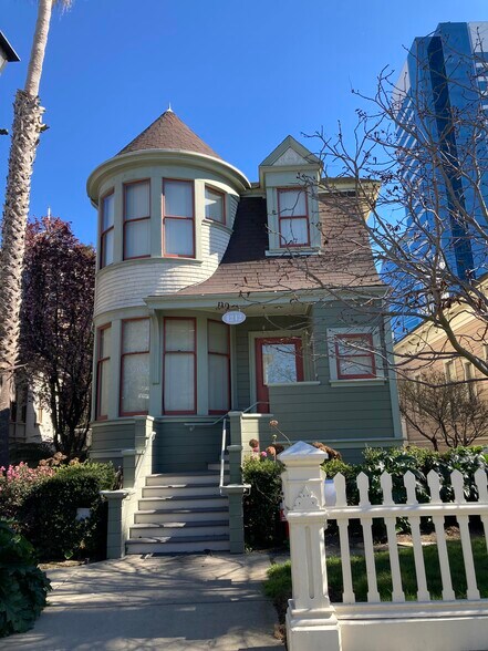 More Photos Of 654 13th St, Oakland Unknown For Lease