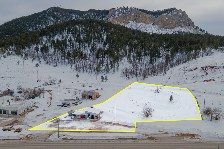 More Photos Of 330 W US-14 Hwy, Sundance General Retail For Sale