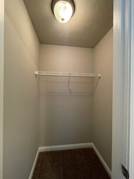 More Photos Of 415 Upper Stone Ave, Bowling Green Apartments For Sale