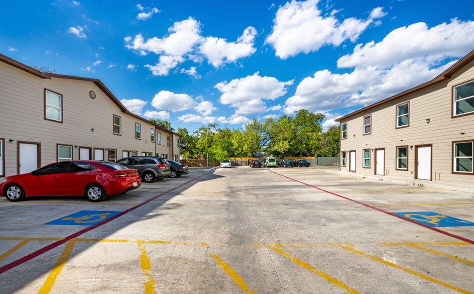 More Photos Of 7302 Mary Abbott St, San Antonio Apartments For Sale