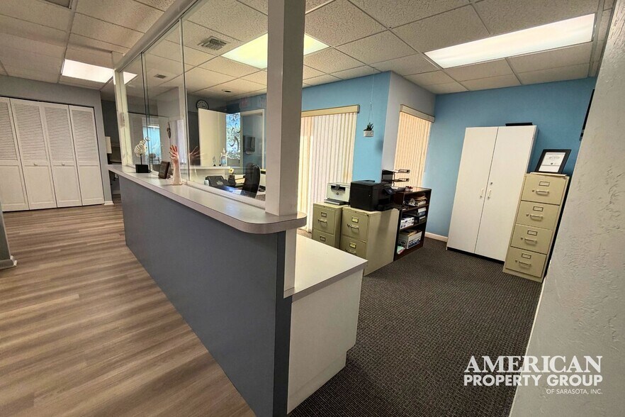 More Photos Of 2831 Ringling Blvd, Sarasota Medical For Sale