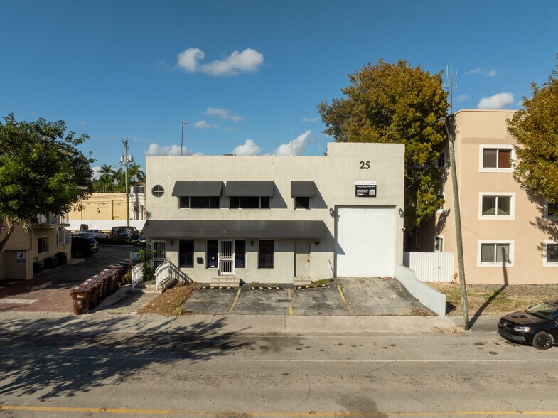 More Photos Of 25 E 4th St, Hialeah Office For Sale