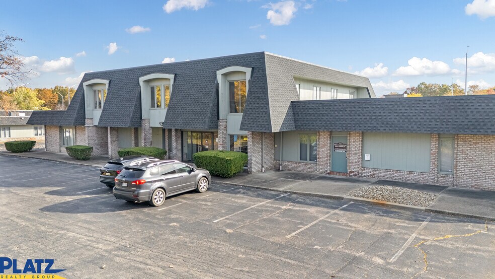 More Photos Of 5208 Mahoning Ave, Austintown Office For Lease