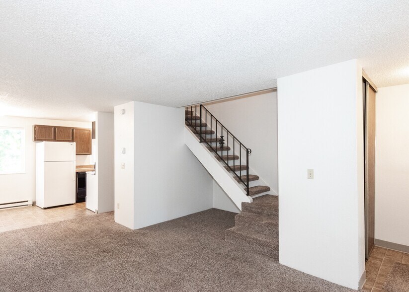 More Photos Of 9350 SW Hall Blvd, Tigard Apartments For Sale