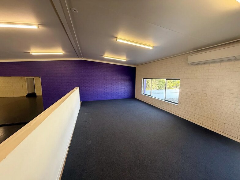 More Photos Of 1A Hughes St, Batemans Bay Showroom For Lease