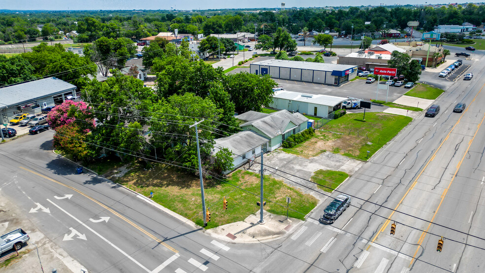 Primary Photo Of 180 S Business 35, New Braunfels Office For Sale