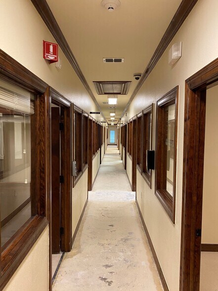 More Photos Of 8313 Whitley Rd, Watauga Office For Sale