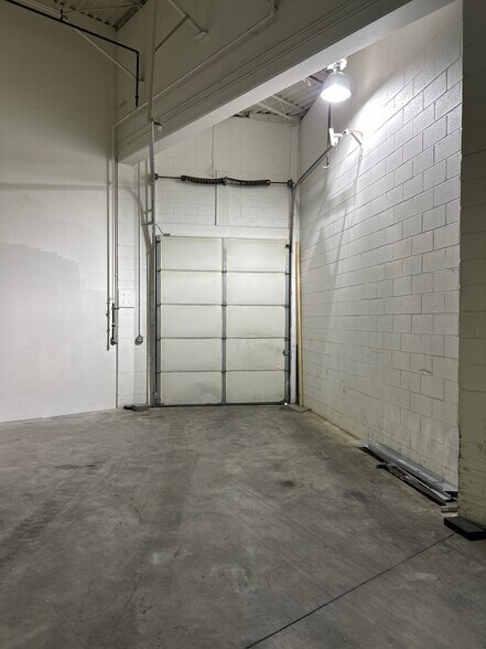 More Photos Of 51 Thousand Oaks Blvd, Morgantown Flex For Lease