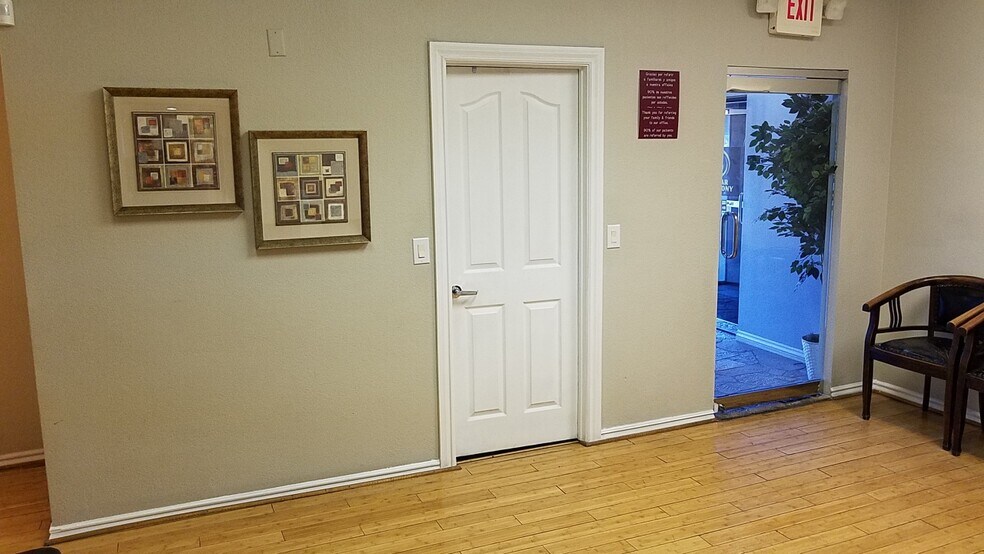 More Photos Of 1380 E Sahara Ave, Las Vegas Medical For Sale