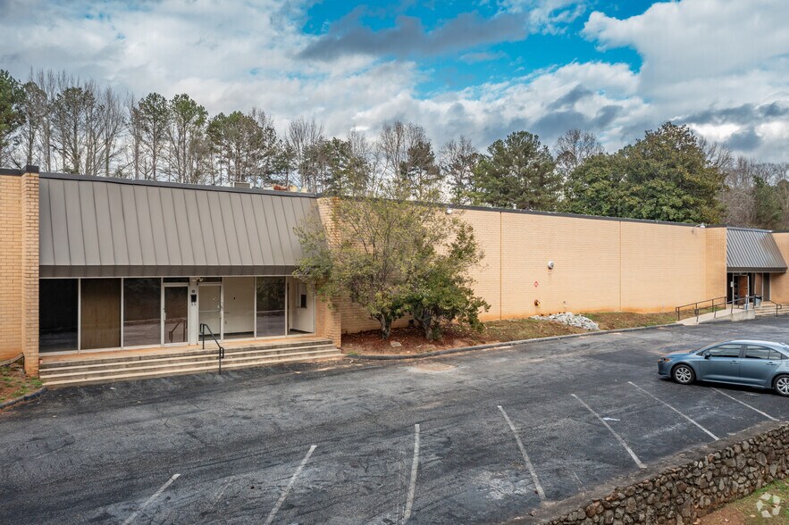 Primary Photo Of 5328-5342 Panola Industrial Blvd, Decatur Distribution For Lease