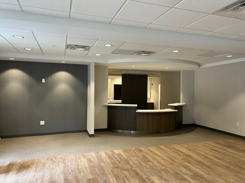 More Photos Of 290 Heritage Walk, Woodstock Medical For Lease