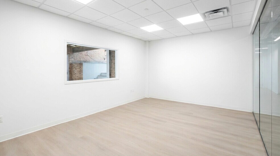 More Photos Of 525 Townline Rd, Hauppauge Medical For Lease