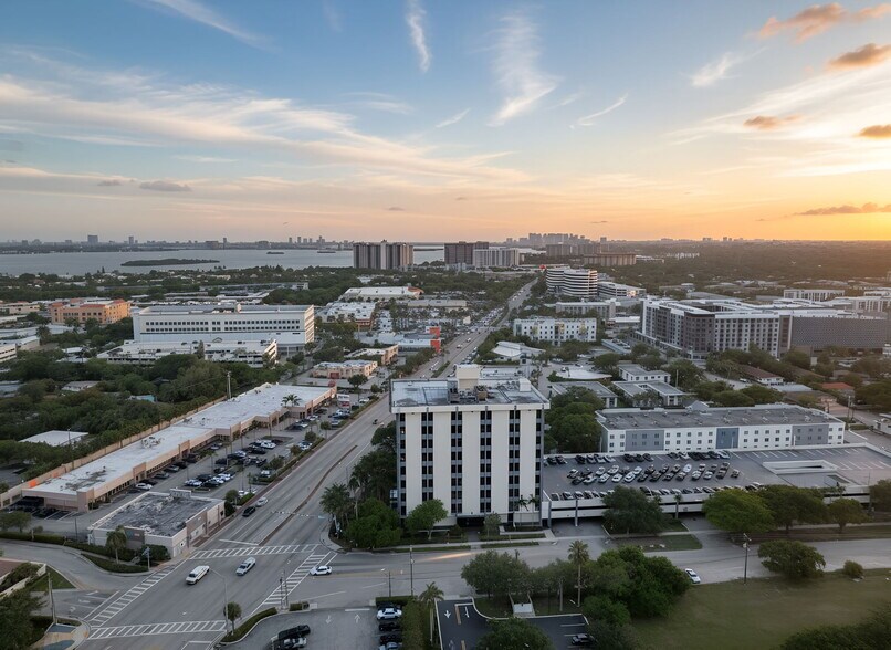 More Photos Of 12550 Biscayne Blvd, North Miami Medical For Sale