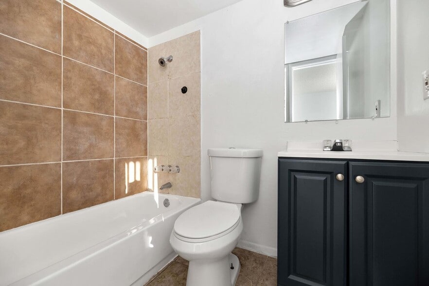 More Photos Of 822 E Carol Ave, Phoenix Apartments For Sale