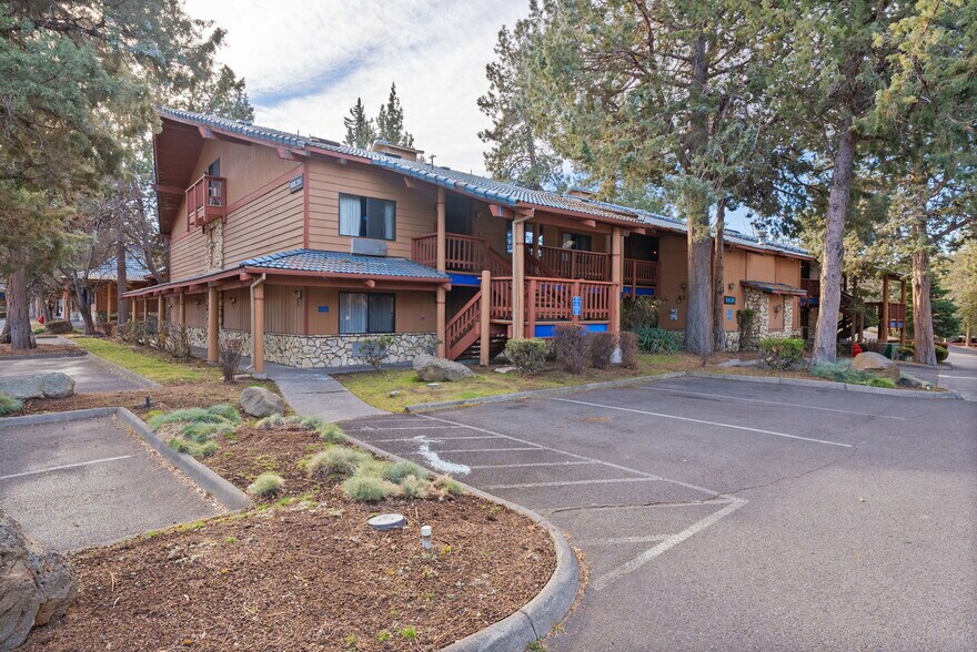 More Photos Of 3105 NE O. B. Riley Rd, Bend Hotel For Sale
