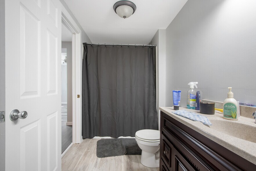 More Photos Of 6980 Nash Rd, North Tonawanda Apartments For Sale