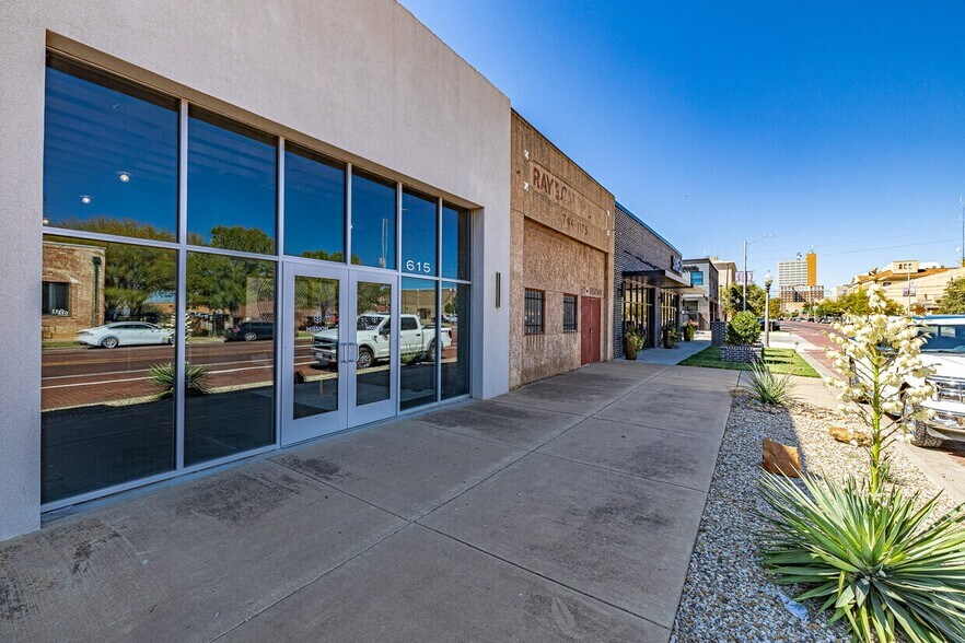 More Photos Of 611 Broadway, Lubbock Storefront For Sale