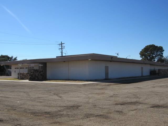 More Photos Of 500 N Broadway Ave, Blythe Medical For Sale