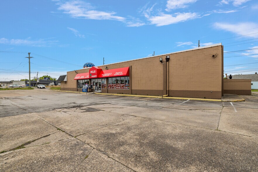 More Photos Of 2419 Lapeer Rd, Port Huron General Retail For Sale